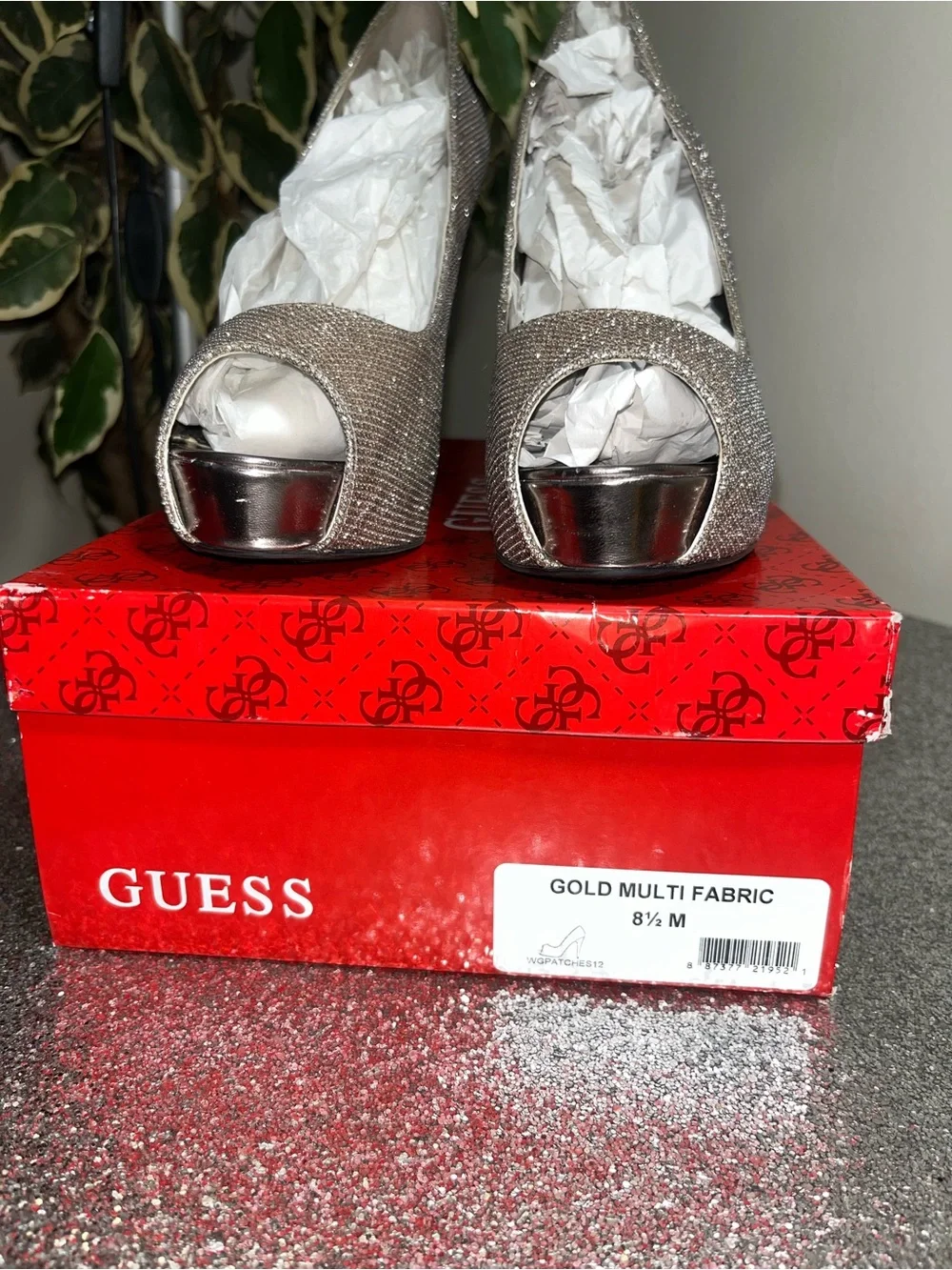 N/A women guess